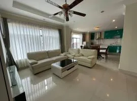 Royal PSL Apartment