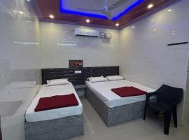 Samruddhi Groups, hotel in Mādhavaram