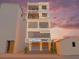 FabHotel The Crown - Near Star Mall