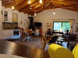 Elaia Rest House Retreat in nature