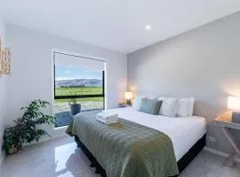 Tarras Serenity Haven - Mountain Views and Calm