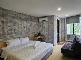 The Cozy Hotel