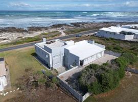 87 Marine Drive, hotel di Struisbaai