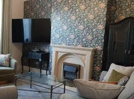 13 Hooton Cottage 3 Bed