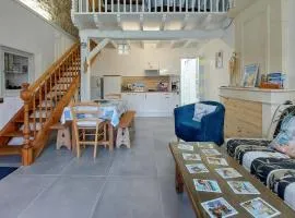 1 Bedroom Cozy Home In La-Gripperie-Saint-Sym