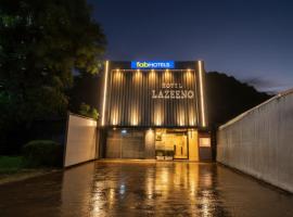 Via Lazeeno, hotel in Faridabad