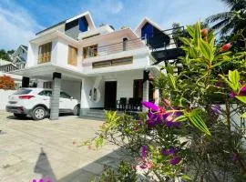 Thekkady Premium Villa
