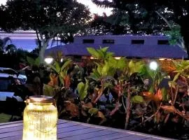 Steps to the Beach and 5-Min Walk to bites and bars