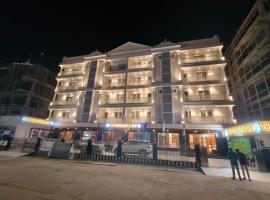 The Monalisa Inn, hótel í Jāmb