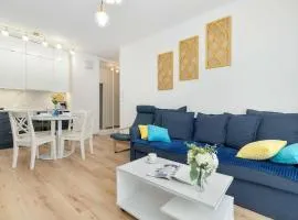 Unique 1 Bedroom Apartment with Parking and Gym Access by Noclegi Renters