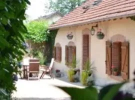 Sequoia cottage