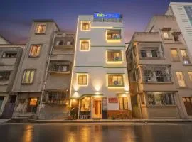 FabExpress Dream Star - Near acropilose mall and ruby hospital