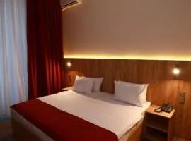 L10nd-on Hotel