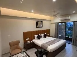 Hotel The Golden Oaks, Kolhapur