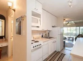 Ocean view studio 1k ft from water