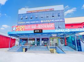Super Hotel O Nandhi Inn, hotel in Vemalwāda