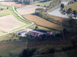 Agriturismo Cascina Mezzulli, hotel i Ostiano