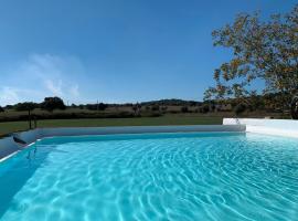 Casa Bungavilia - Roots of Alentejo, hotelli kohteessa Alvito