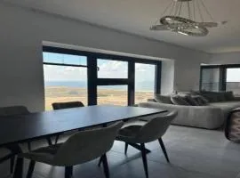 Oַ&O Group- Luxury Tower 3BR Beach View High Floor