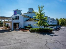 Motel 6 Fort Mill, SC - Charlotte, hotelli kohteessa Fort Mill