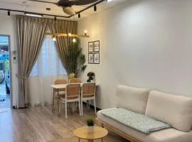 Aura Homestay Selayang