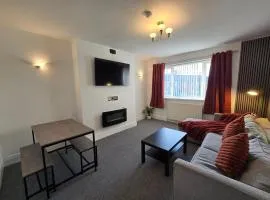 Spacious 3BR Sleeps 6 Ideal for All Stays