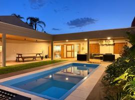 Xangri-Lá - Casa com piscina, hotel v destinaci Xangri-lá