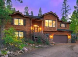Bear Den - Ping Pong, Sauna, Fireplace, Close to Ski, Discount Rates