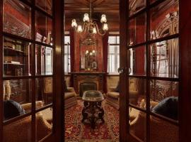 Foz Townhouse- Sea, Garden & Garage, hotel a Porto
