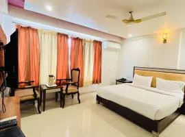 METRO HOTEL Nathdwara , 500mtr 10min walking from shreenathji temple 966o9o1oo6