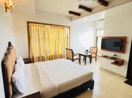 METRO HOTEL Nathdwara , 500mtr 10min walking from shreenathji temple 966o9o1oo6, hotel en Nathdwara