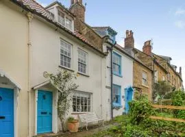 3 Bed in Robin Hoods Bay oc-s33129