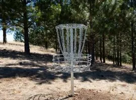 The Oaks feat Private Disc Golf Course