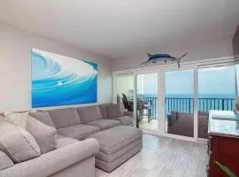 Oceanfront Two Bedroom Condo with Panoramic Views