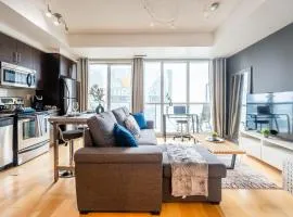 Upstay Hotels - Luxury Suite w Stunning City Views