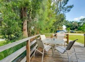Less Than 1 Mi to Nokomis Beach Tranquil Couples Retreat
