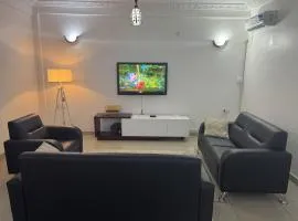 Appart meublé moderne WIFI,TV - Omnisports, Fouda