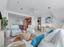 Elegant Three Bedroom Condo Near Rosemary Beach