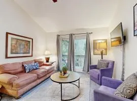 Quiet coastal escape within walking distance to beach with shared pool