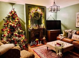 6 Luxury home, near family park and Coffee Shop!, hotel i Merthyr Tydfil