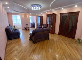 Spacious apartment in the center of Vinnytsia, hotel s vířivkou v destinaci Vinnycja