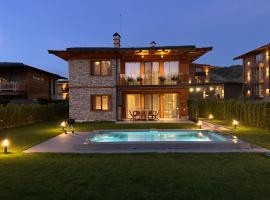 Aquaterra Hot Spring Villa - Banya، كوخ في بانيا