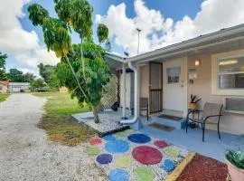 1 Mi to Nokomis Beach Quiet Getaway with Fire Pit