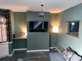 Parkdale-2 Bedroom House in Sheldon Birmingham