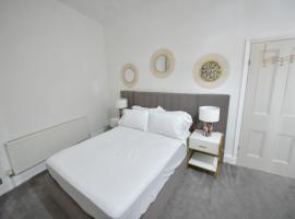 Spacious & Cosy Double Bed Room Stockport, hotel in Stockport