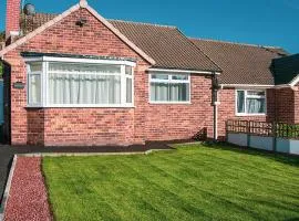 Villa Emma - Modern Bungalow with EV Point, Free Parking & Workspace