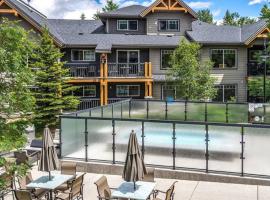 Modern Comfort in Canmore, Ideal for Couple & Families, hotel en Dead Man's Flats