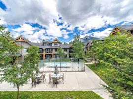 Modern 2BR Canmore - Balcony, Garden & BBQ，戴德曼斯弗萊斯的分租公寓