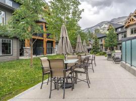 Canmore 2BR Retreat Near Banff, Free WiFi & Parking, hotel di Dead Man's Flats
