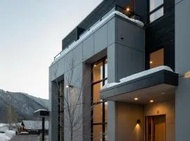 Glenwood Townhouse Unit 2